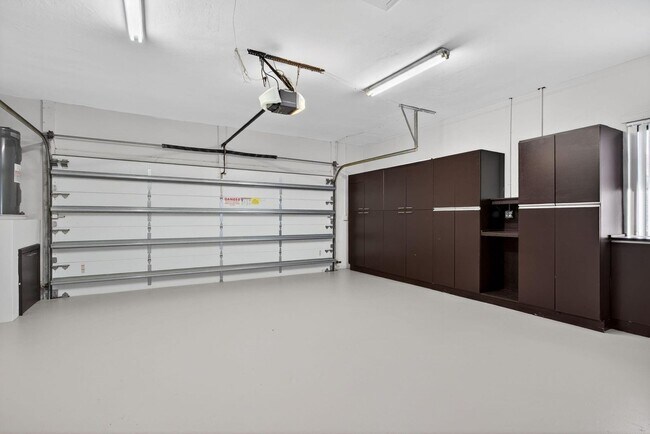 Building Photo - 3170 Estates Dr