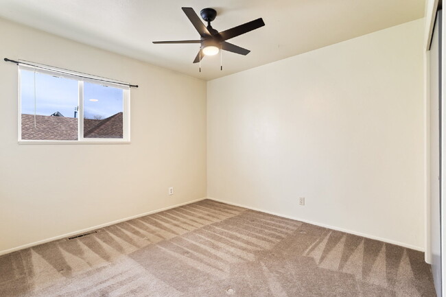 Building Photo - Spacious 3-Bedroom Duplex in Old Colorado ...