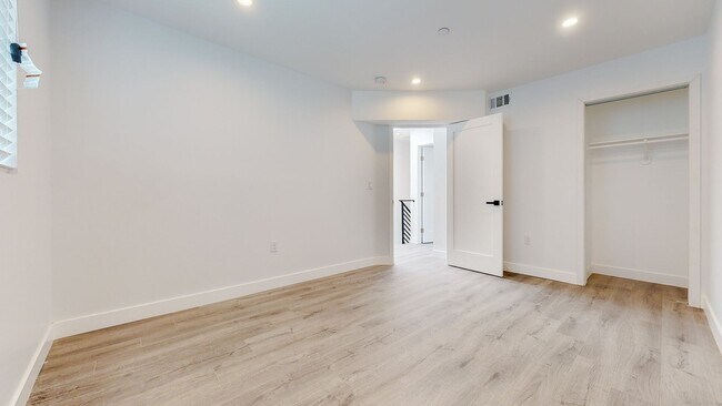 Building Photo - 1435 Westmoreland Ave