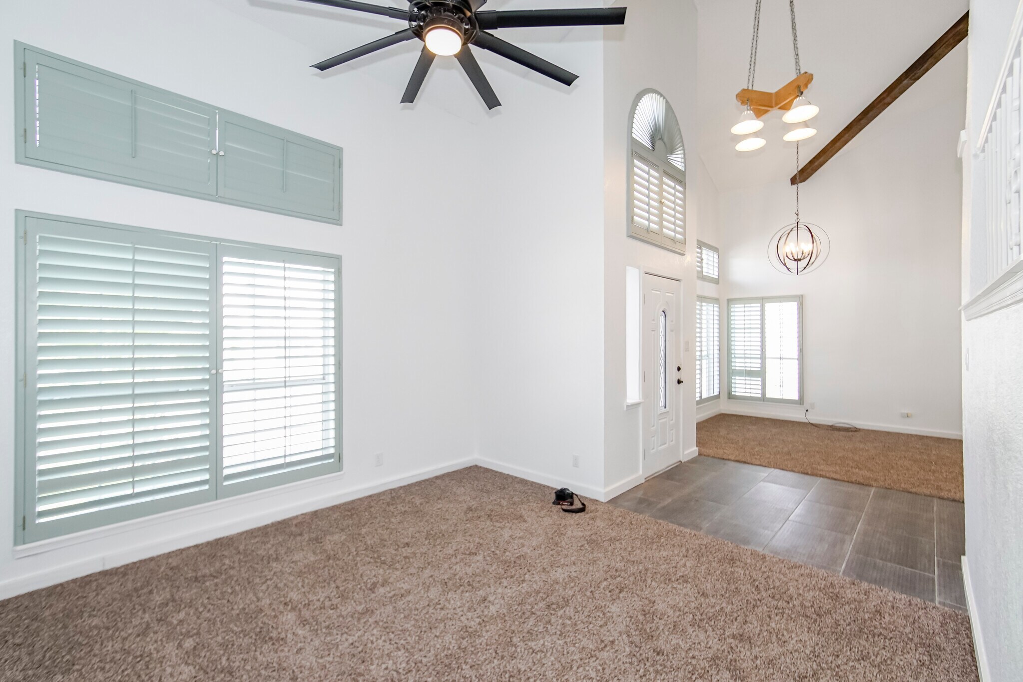 Building Photo - 908 Los Pinos Way