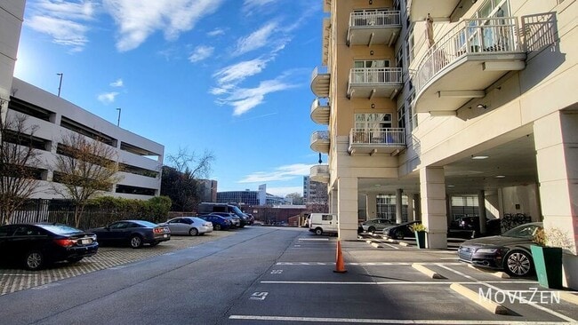 Building Photo - 317 W Morgan St