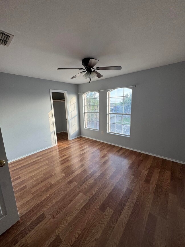 Building Photo - 519 Gandara Dr