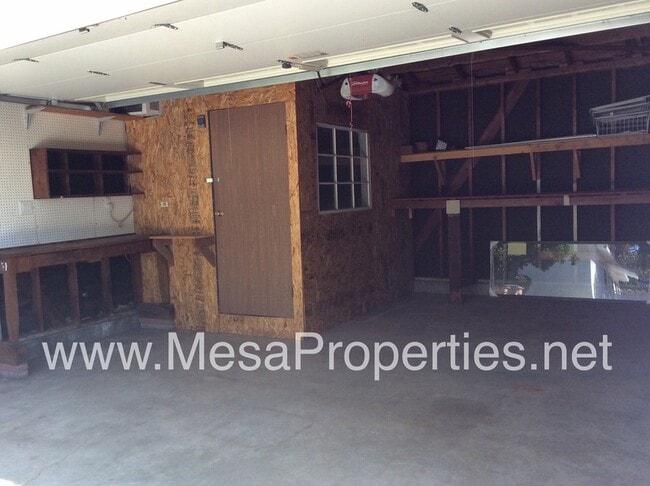 Building Photo - 334 Springfield St