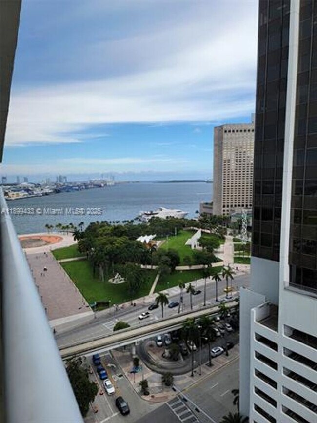 Building Photo - 50 Biscayne Blvd