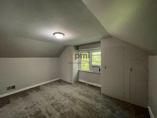 Building Photo - 13131 Parrish Ave