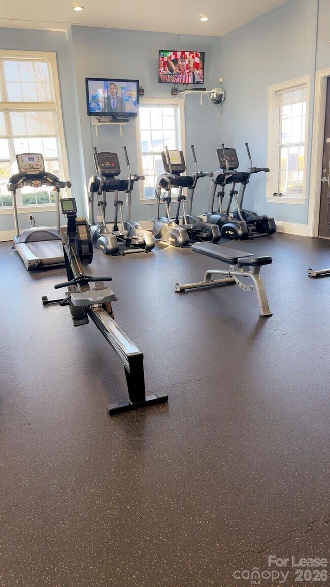 Building Photo - 5733 Lachlan Hill Ln