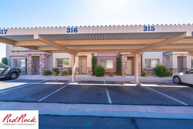 Building Photo - $300 Move in Special! 3 Bedroom Townhome with Internet Included!