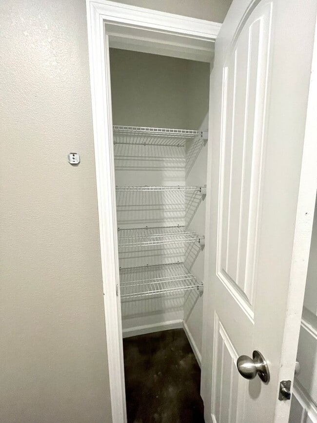 Building Photo - 3 Bedroom / 2 Bath In Pocahontas