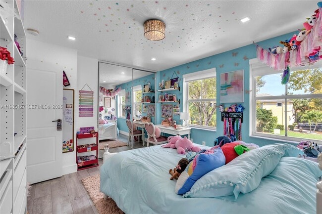 Building Photo - 4904 SW 166th Ave