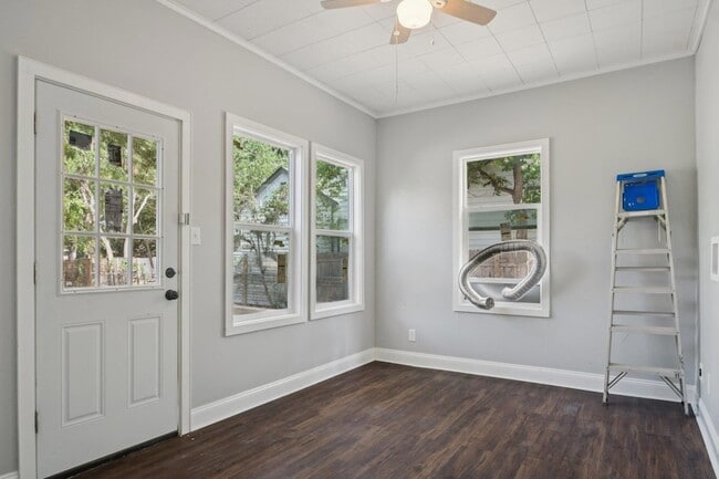 Building Photo - 308 Taylor Rd