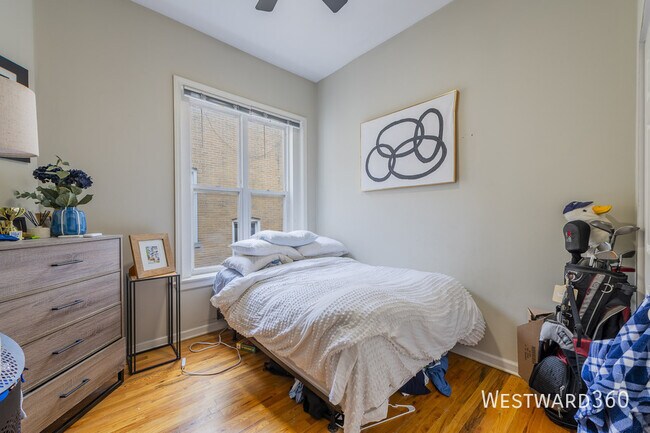 Building Photo - 2636 N Orchard-4F