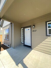 Building Photo - 1015co