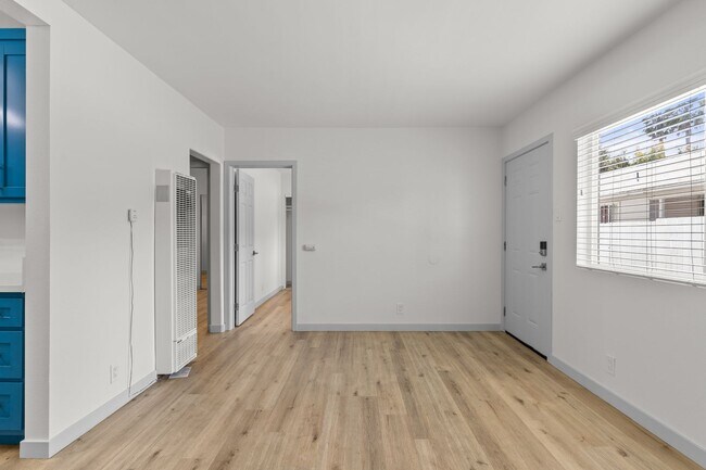 Interior Photo - 1078 E 7th Street