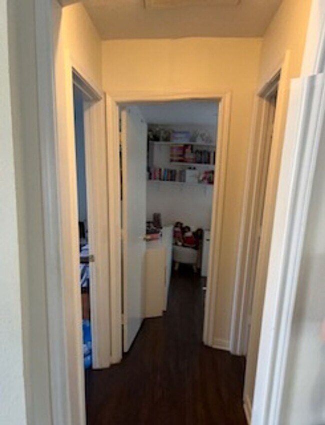 Building Photo - College Station - 3 bedroom / 2 bath / Gar...