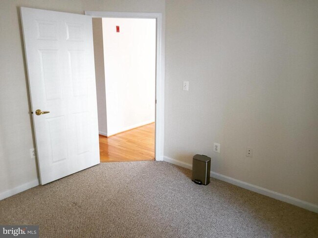 Building Photo - 4550 Strutfield Ln