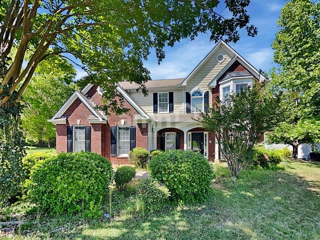 Building Photo - 2923 Villa Lake Dr