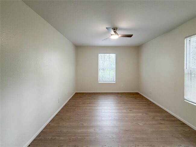Building Photo - 36101 Deer Creek Dr