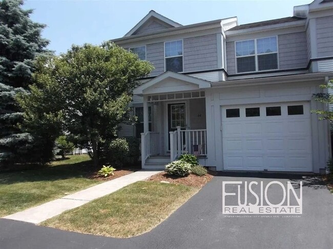 Building Photo - Impeccably Maintained 3bd, 2 bth Stonington Circle Condo!