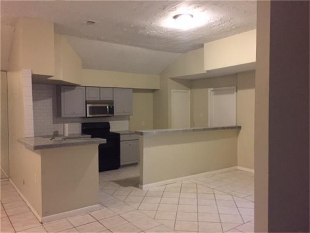 Building Photo - 8219 Sandy Glen Ln