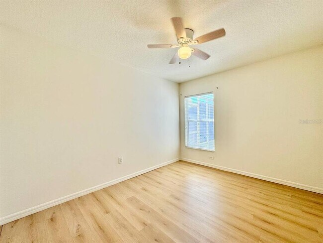 Building Photo - 22537 Roderick Dr
