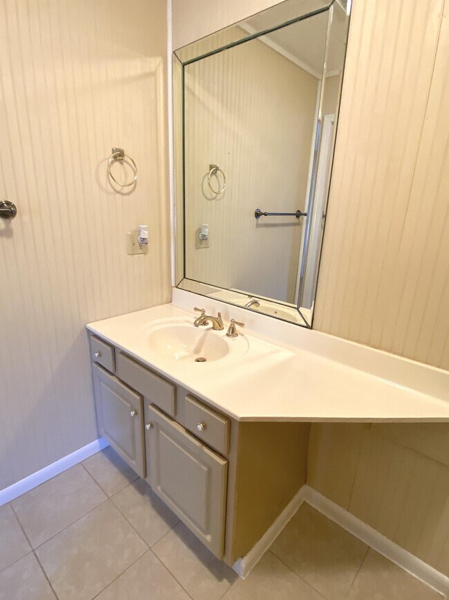 Building Photo - 4069 Christopher Ln