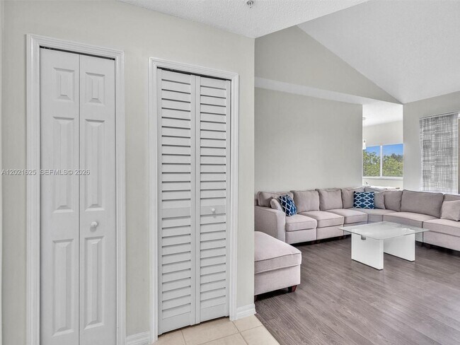 Building Photo - 7085 Nova Dr