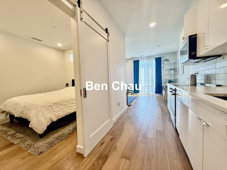 Building Photo - 97 Elmwood St