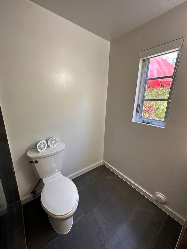 Building Photo - BRAND NEW 1BD APT IN THE HEART OF ART DECO