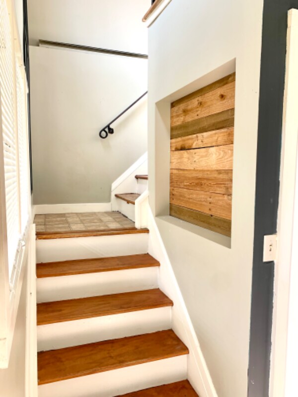 Building Photo - 186 Davos Rd