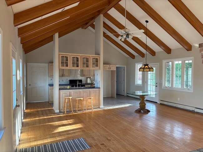 Building Photo - 186 County Rd