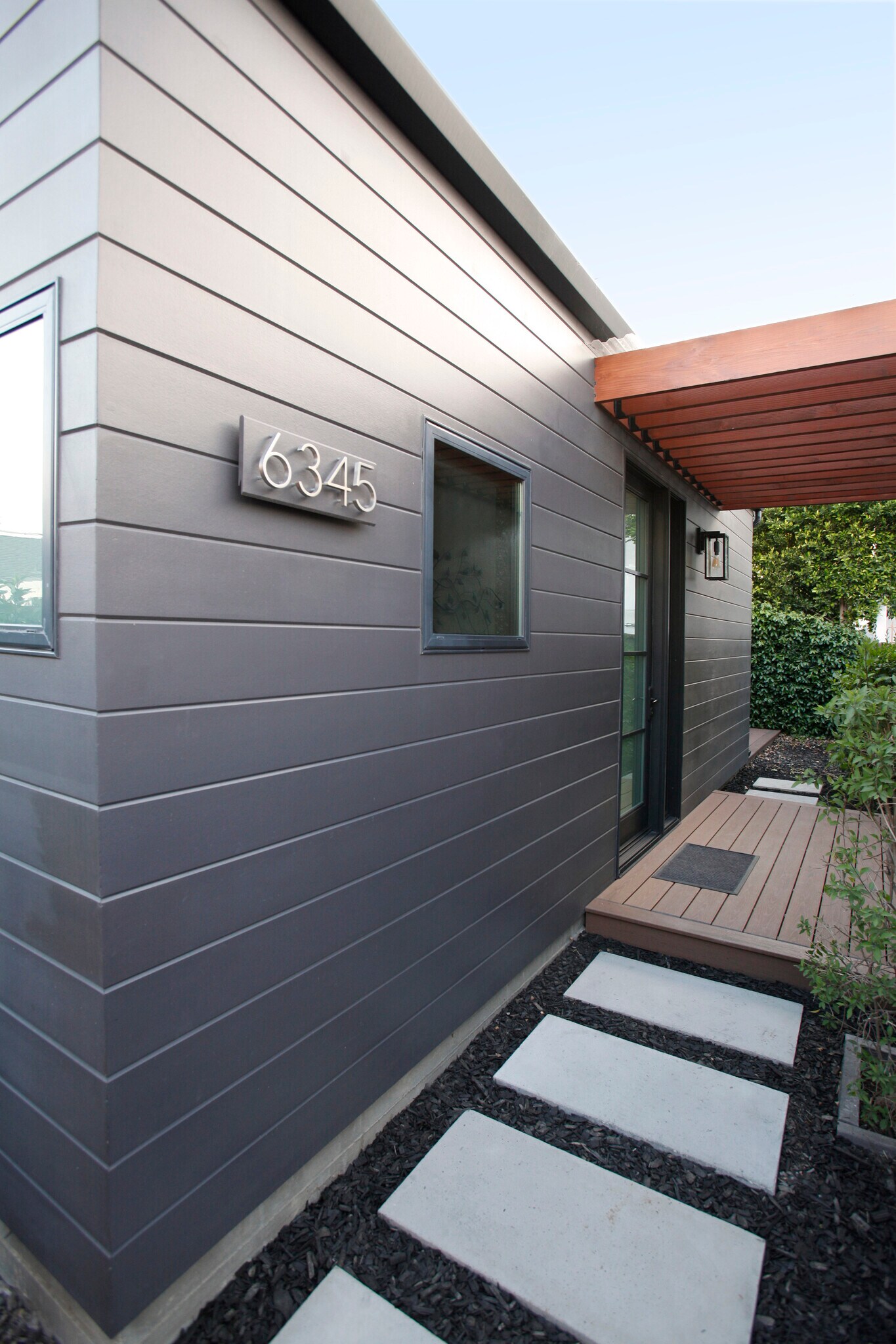 Building Photo - 6345 Babcock Ave