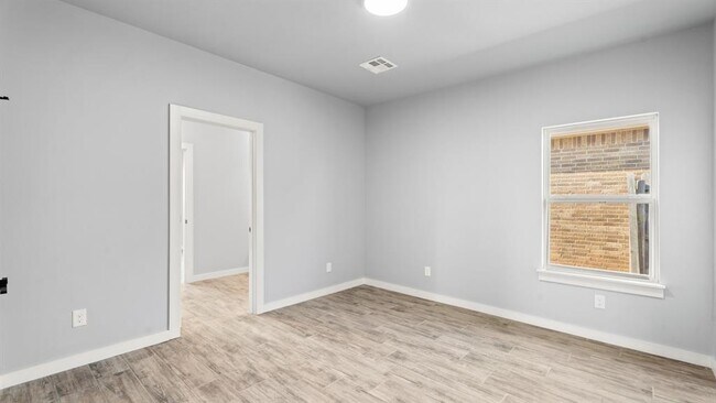 Building Photo - 520 Kearny Ln