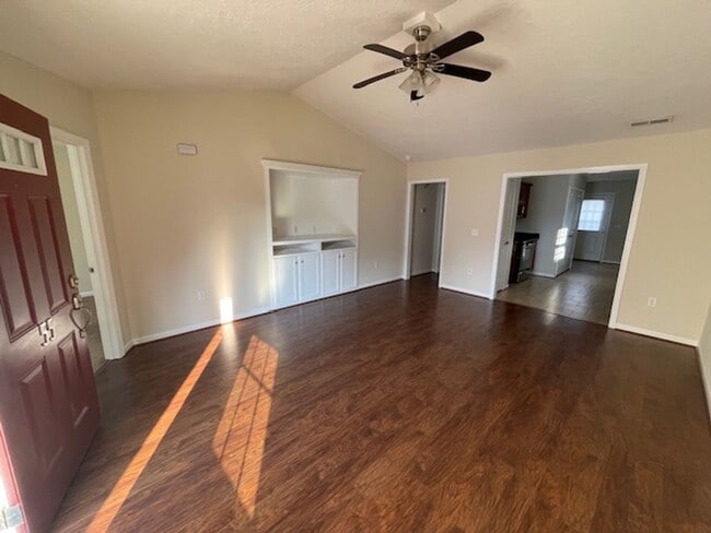 Building Photo - 55 Embecca Landing