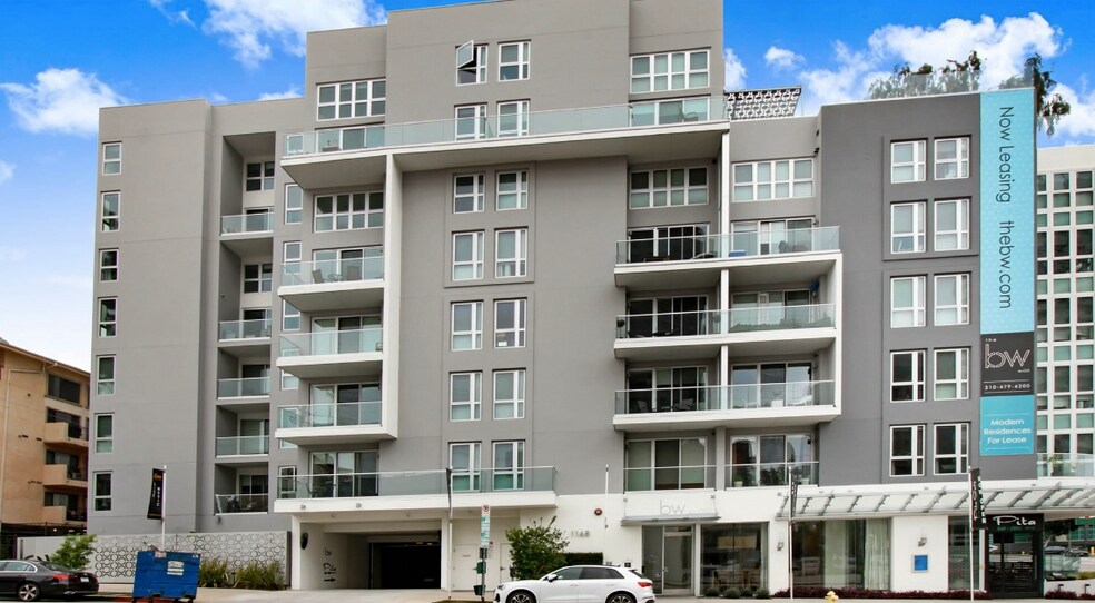 Building Photo - 1168 S Barrington Ave