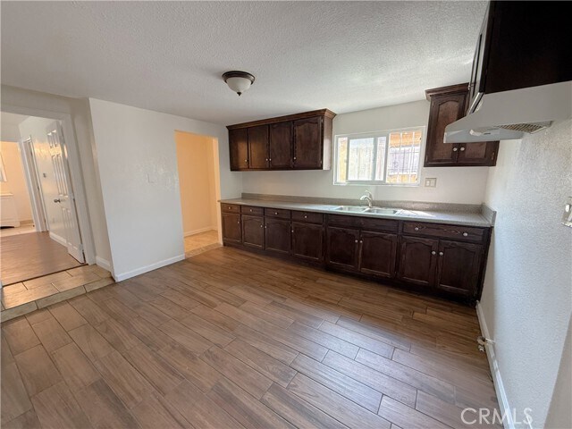 Building Photo - 1332 W 65th St
