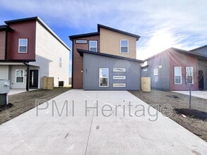 Building Photo - 841 Reading RR Ln