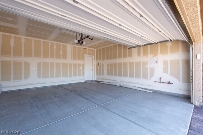 Building Photo - 2448 Bellinzona Pl