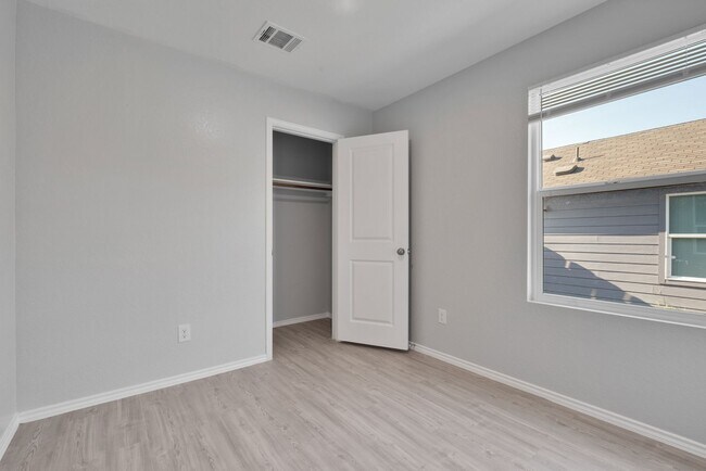 Building Photo - Cozy 3 Bed 2 Bath Home in Southton Meadows