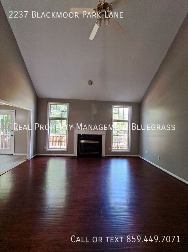 Building Photo - 2237 Blackmoor Park Ln