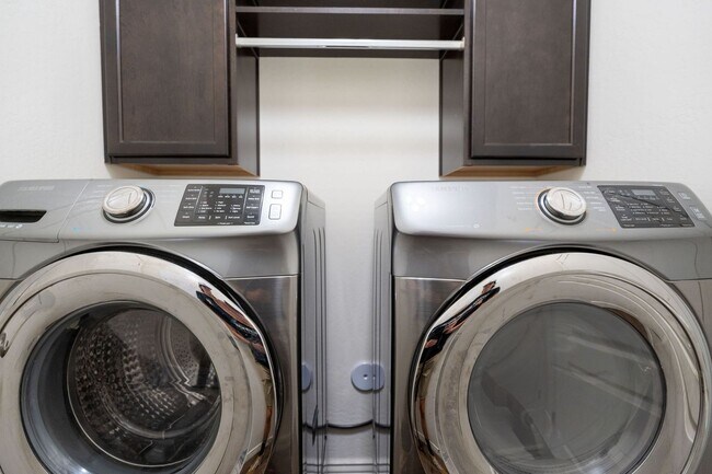 Building Photo - *POOL* Beautiful Gilbert Home Nestled at the Base of the San Tan Mountains