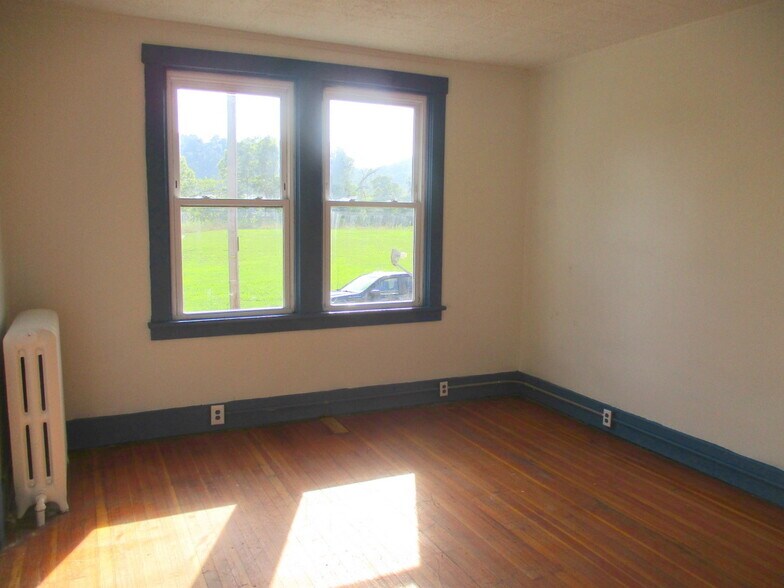 Building Photo - 326 Park Rd