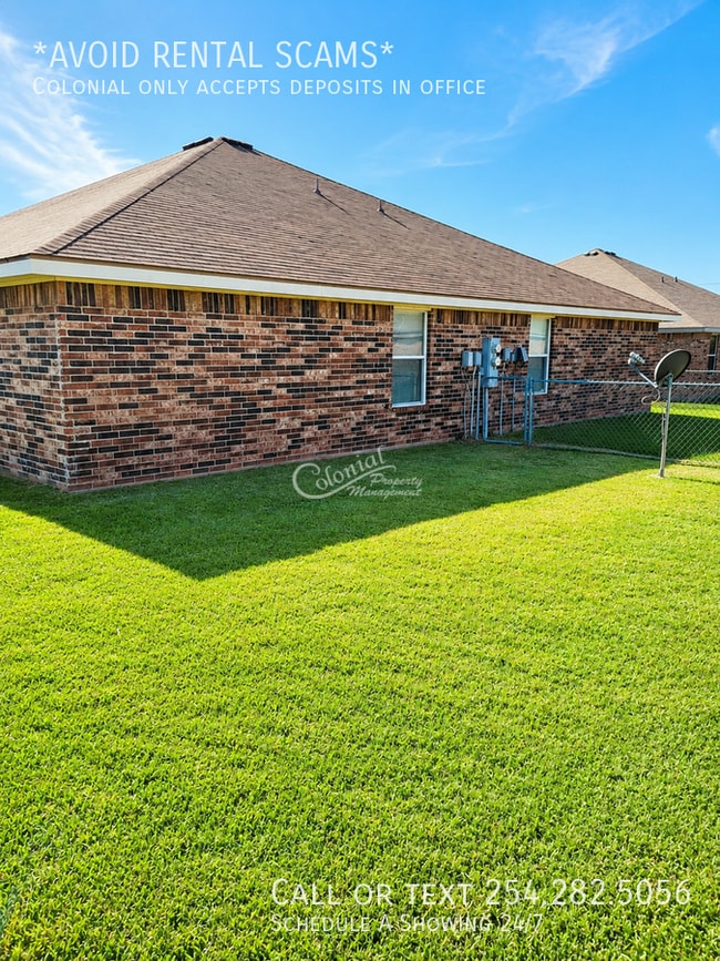 Building Photo - 2805 Alma Dr