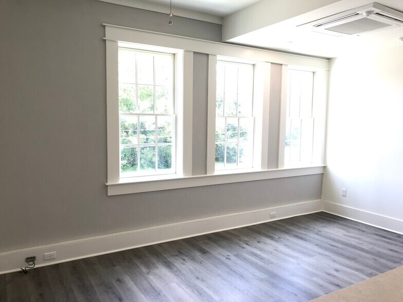 Building Photo - 1509 Highland Rd