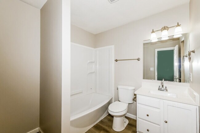 Building Photo - 117 Hilltop Farms Blvd