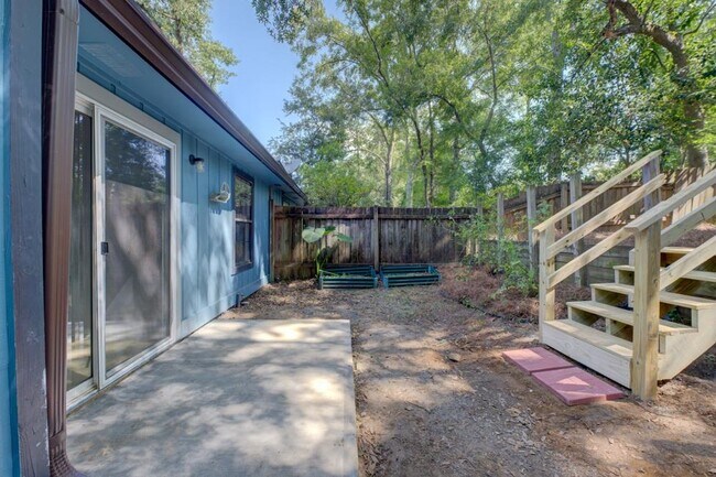 Building Photo - 1825 Meriadoc Rd