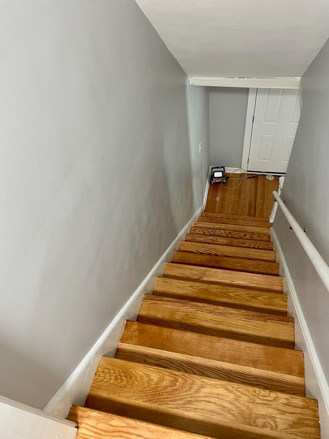 Building Photo - 11 N Colonial Dr