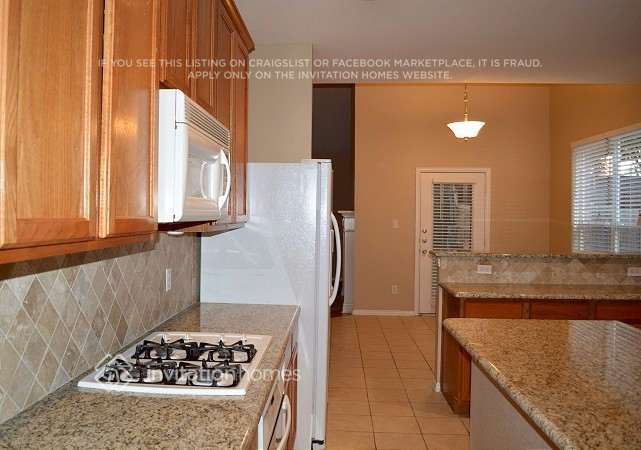 Building Photo - 6594 Scottsdale Wy