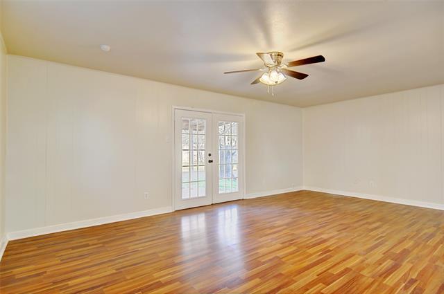 Building Photo - 208 Rolling Hills Dr