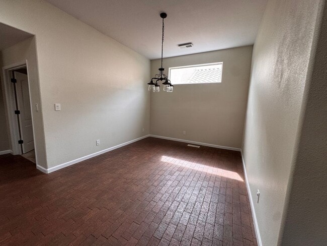 Building Photo - Beautiful 3 Bedroom home in the NE.