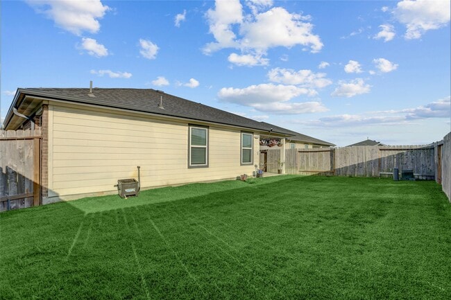 Building Photo - 7926 Murciana Dr